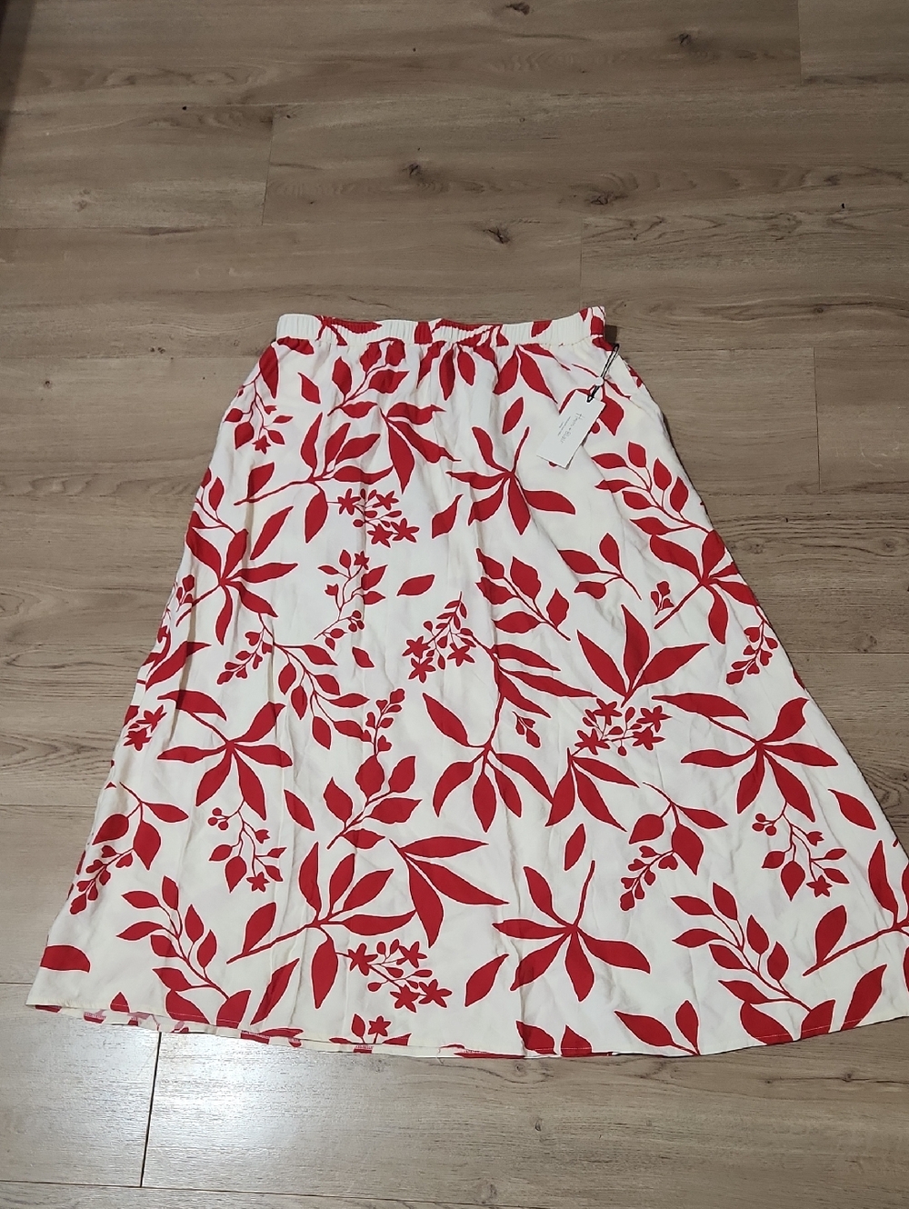 NWT Red Floral A-Line Skirt - Classic White & Red Print